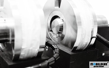 線圈磁極可調整電磁鐵